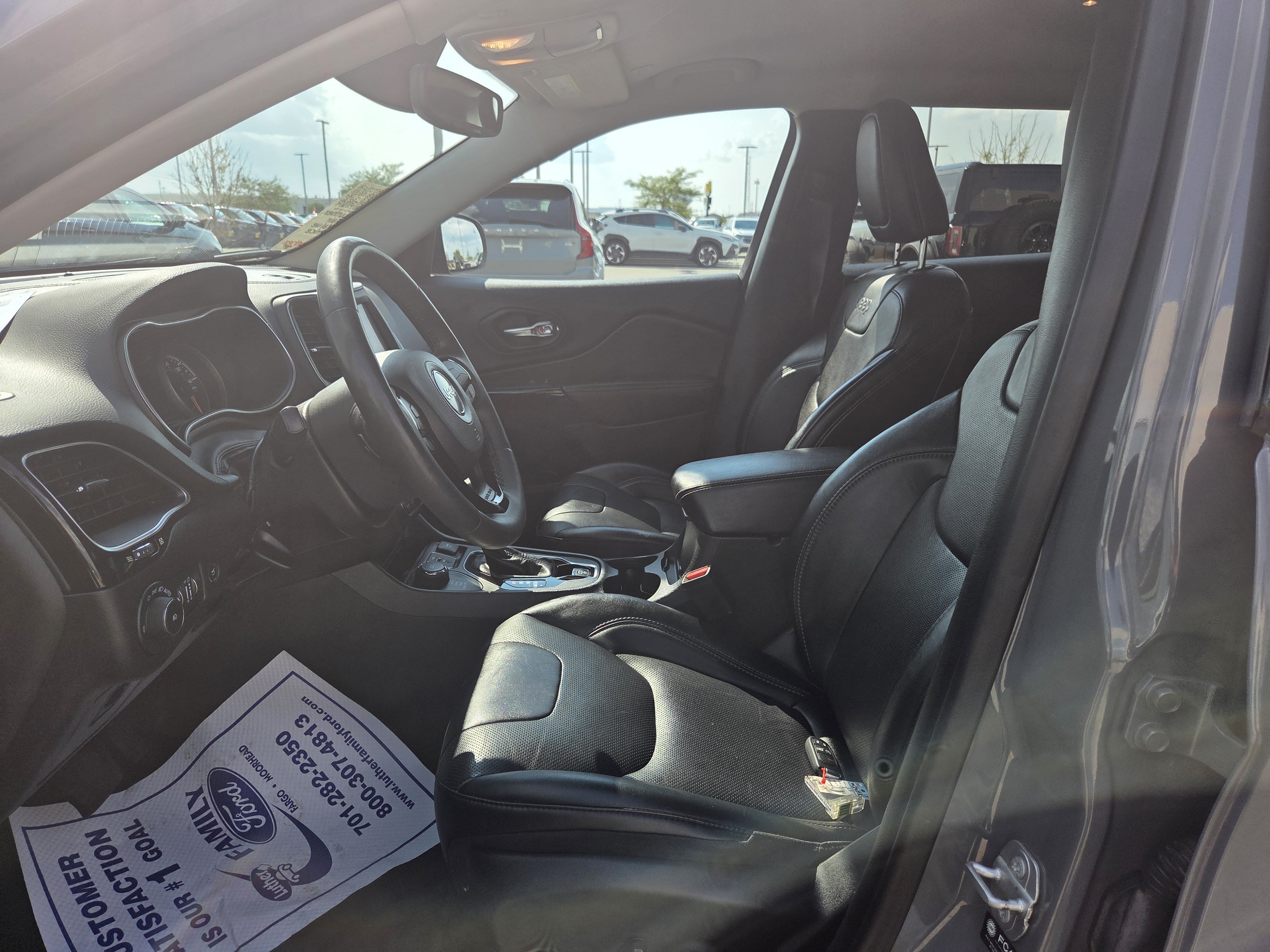 Used 2023 Jeep Cherokee Altitude Lux AWD/4WD image 20