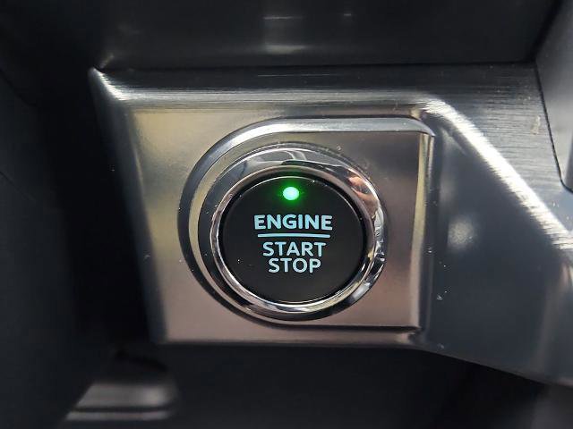 Certified 2022 Ford F150 Lariat w/ Equipment Group 502A High image 24