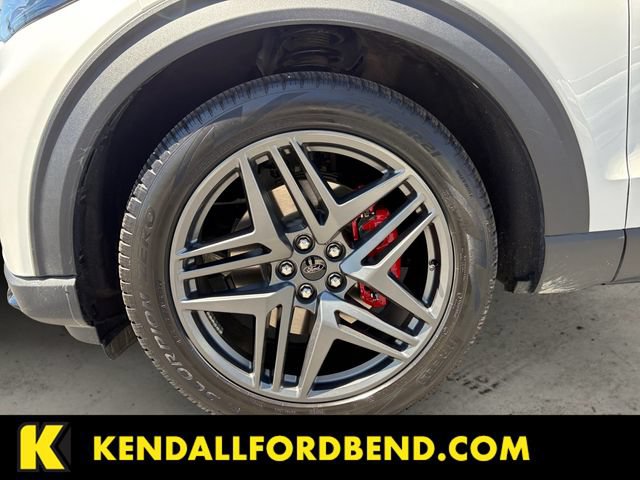 Certified 2025 Ford Explorer ST AWD/4WD image 14