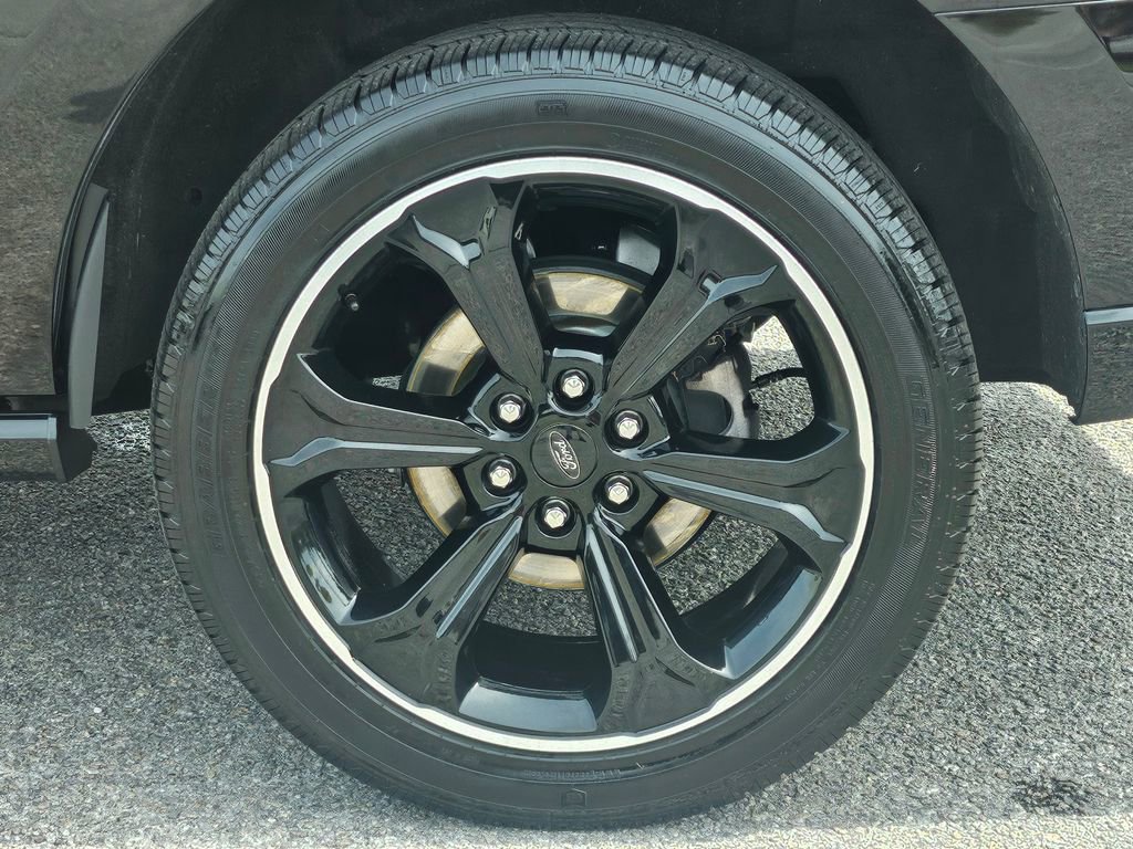 Certified 2024 Ford Expedition Limited RWD image 18