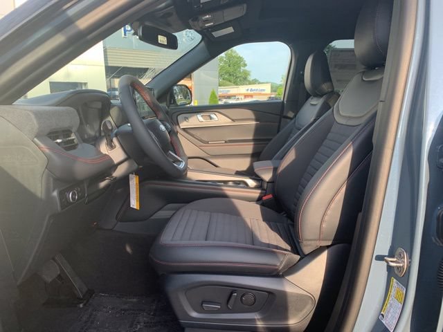 Certified 2026 Ford Explorer ST-Line w/ ST-Line Street Pack AWD/4WD image 24