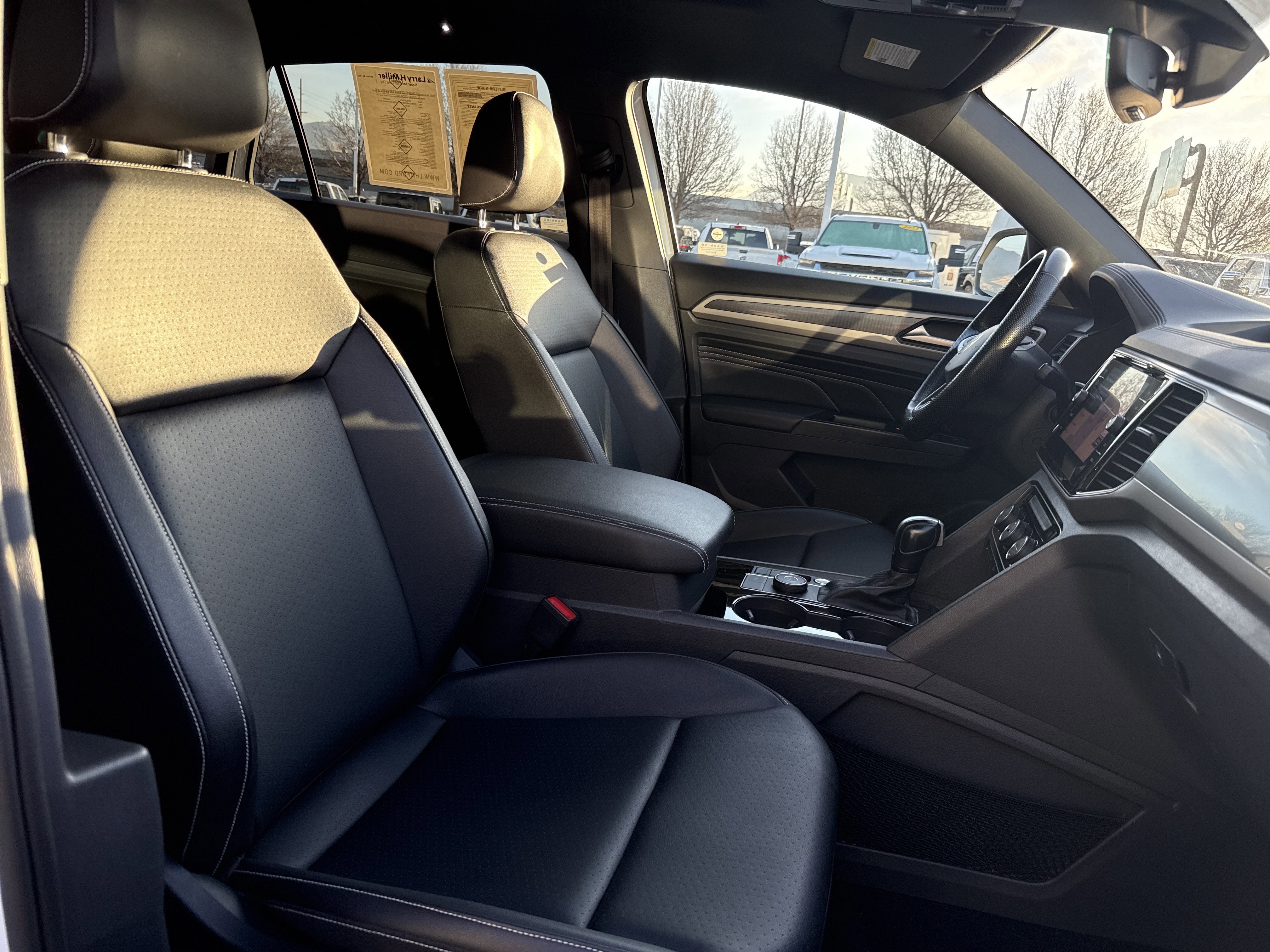 Used 2020 Volkswagen Atlas Cross Sport SEL R-Line image 28