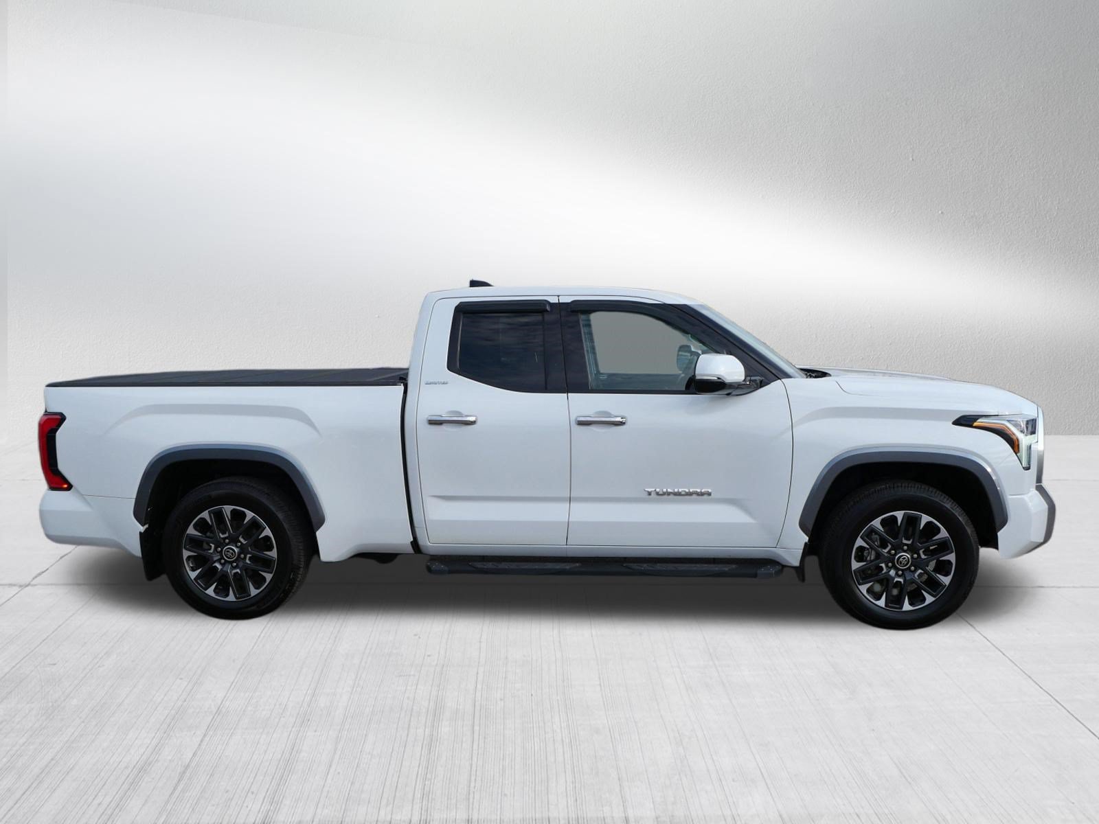 Used 2022 Toyota Tundra Limited AWD/4WD image 8
