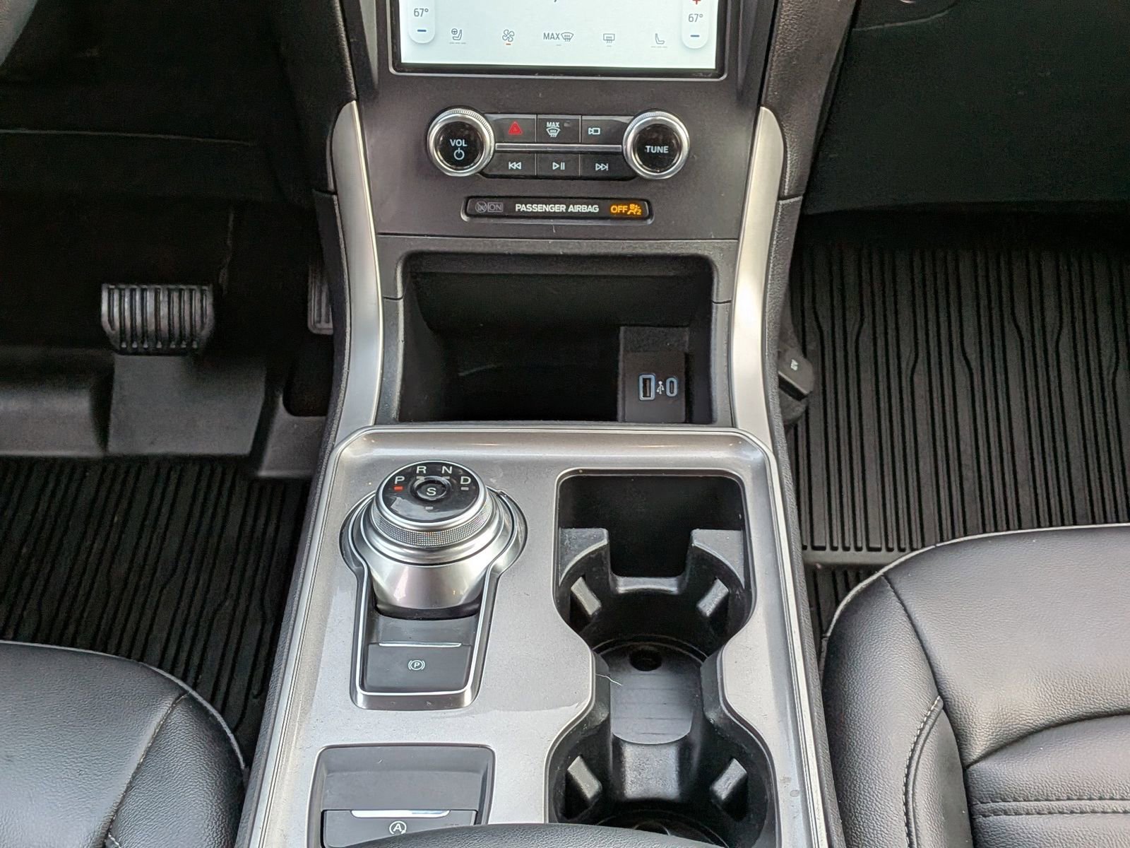 Certified 2024 Ford Edge SEL w/ Convenience Package image 21