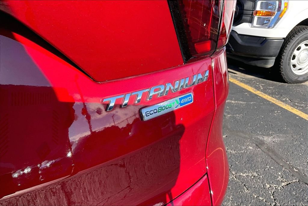 Certified 2019 Ford Escape Titanium AWD/4WD image 7