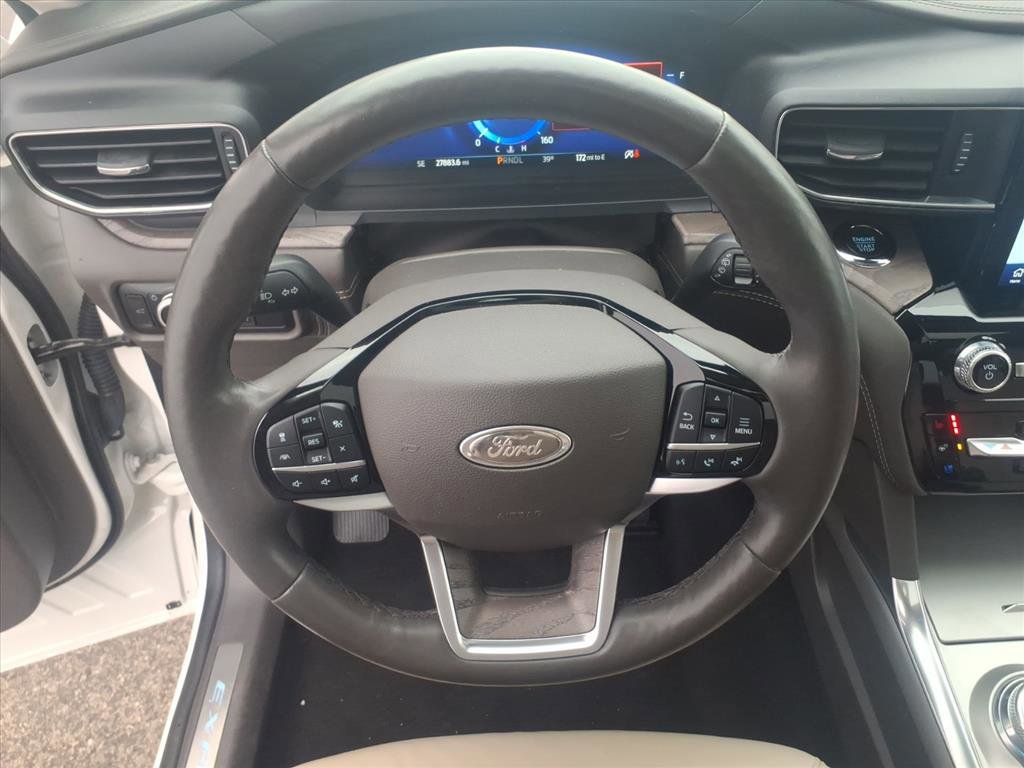 Certified 2023 Ford Explorer Platinum w/ Technology Package image 16