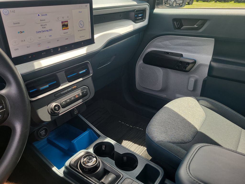 Certified 2025 Ford Maverick XLT FWD image 18