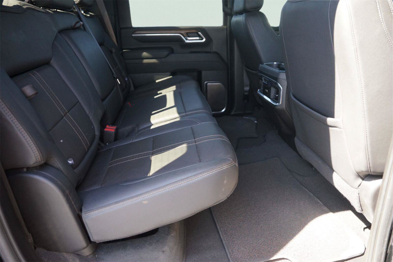 Used 2024 Chevrolet Silverado 3500 High Country w/ High Country Premium Package AWD/4WD image 16