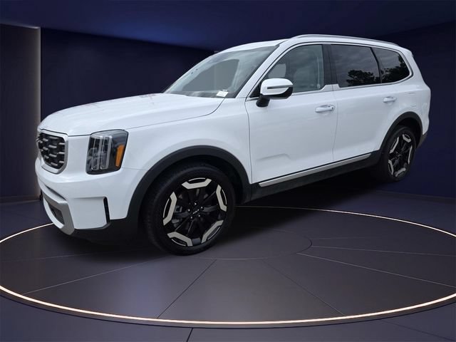 Used 2025 Kia Telluride S FWD image 8