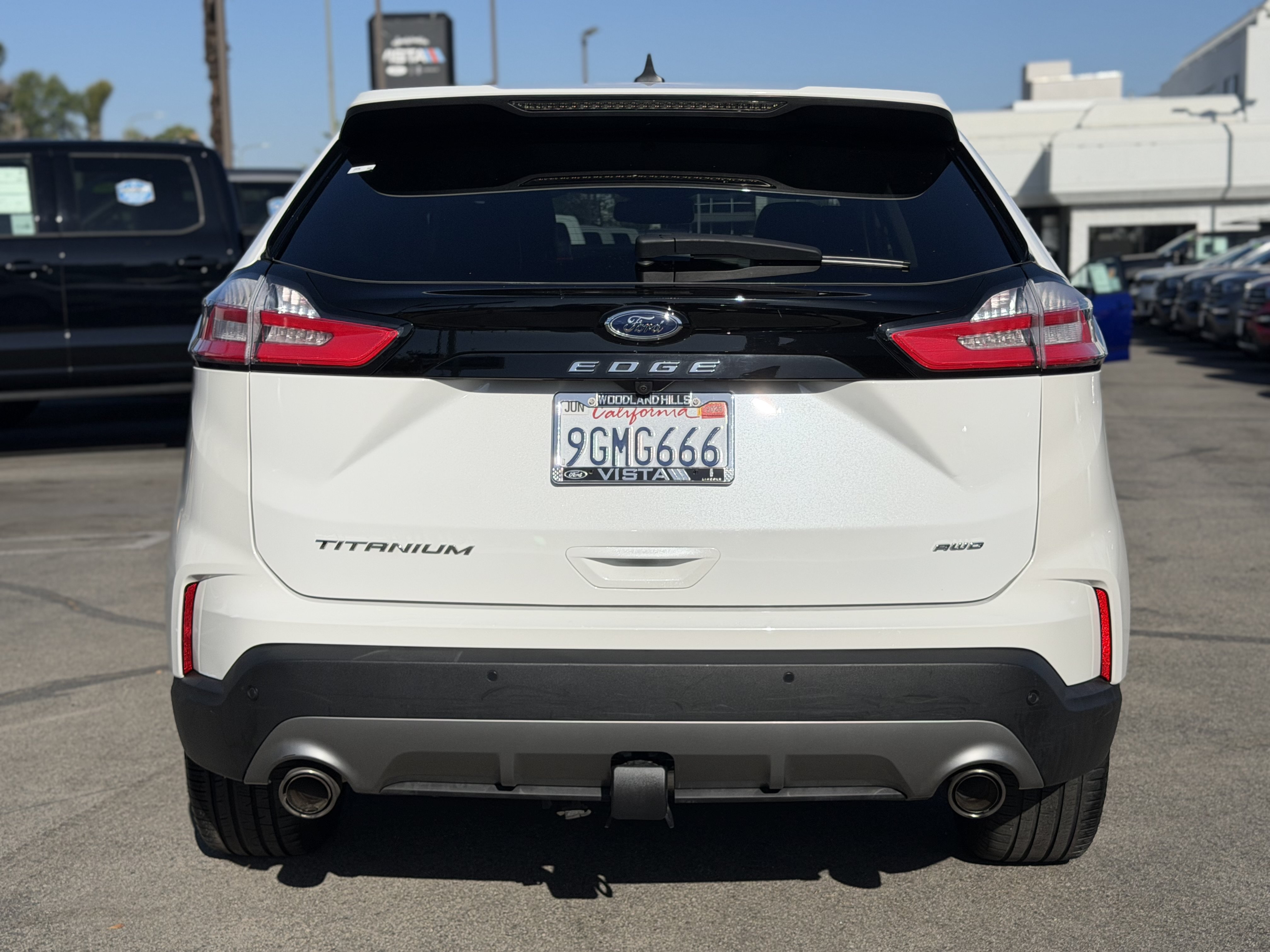 Certified 2023 Ford Edge Titanium w/ Class II Trailer Tow Package AWD/4WD image 5