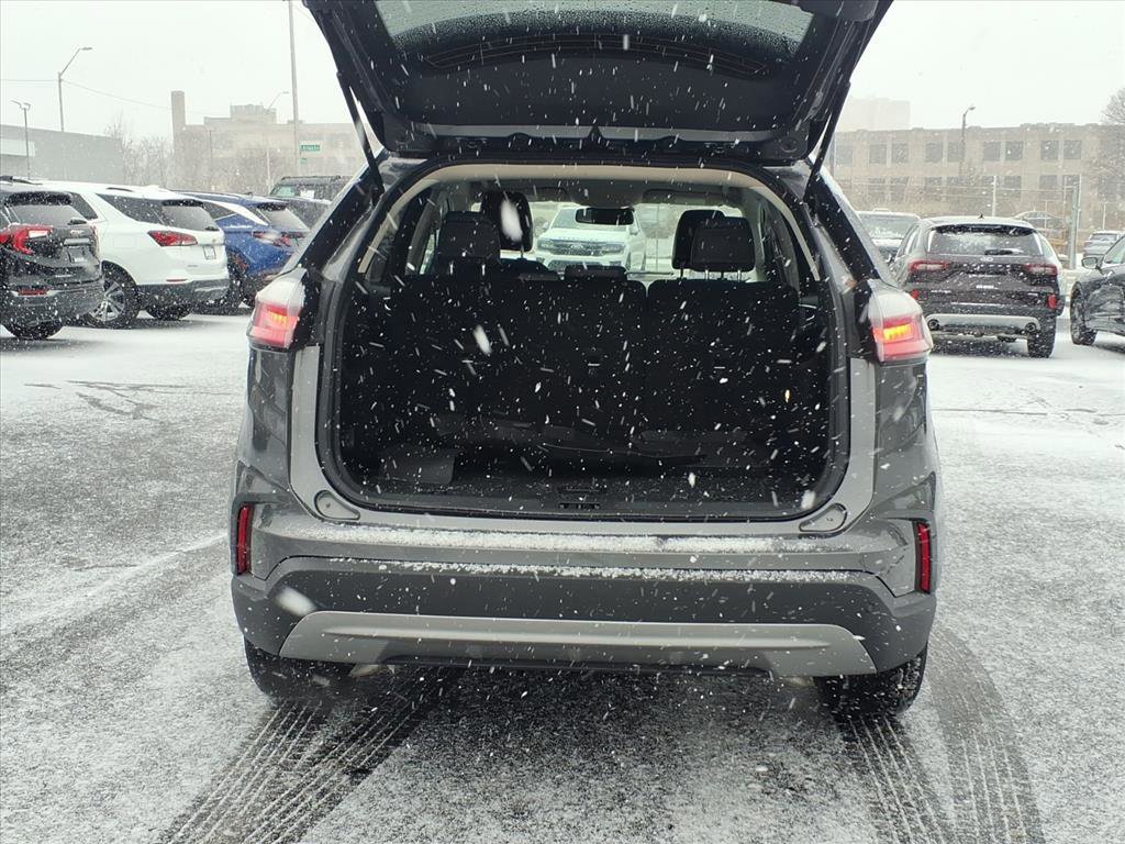 Certified 2024 Ford Edge SEL image 7