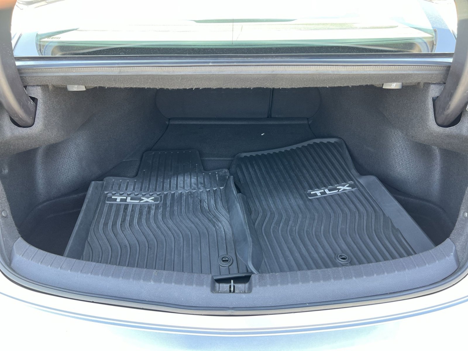 Used 2020 Acura TLX FWD image 33