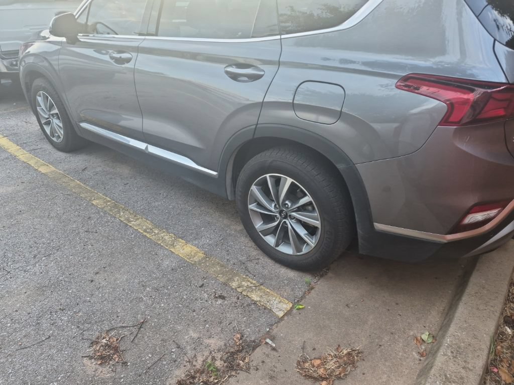 Used 2019 Hyundai Santa Fe SEL FWD image 8