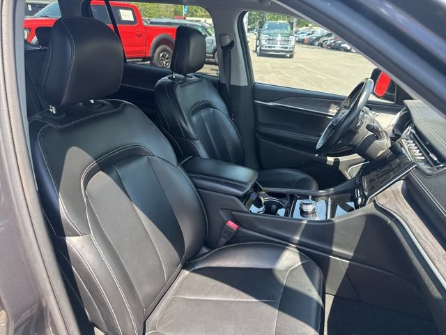 Used 2021 Jeep Grand Cherokee L Limited AWD/4WD image 15