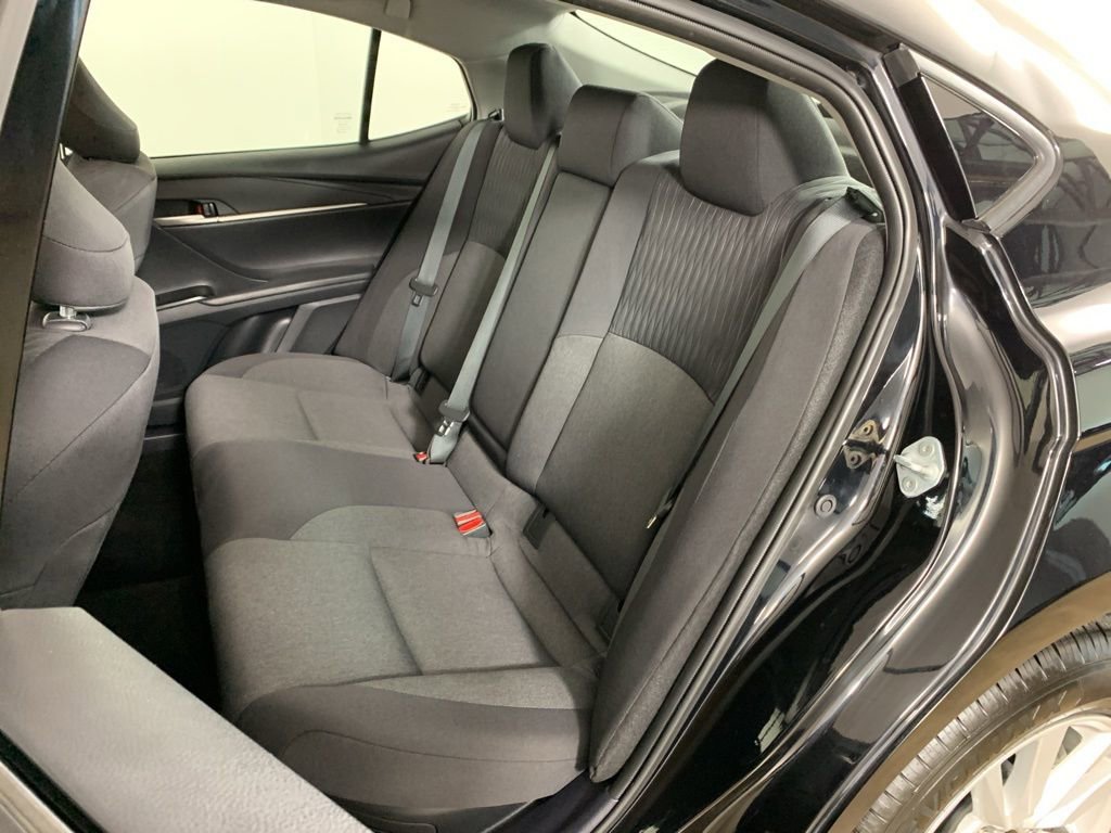 Used 2025 Toyota Camry LE FWD image 30