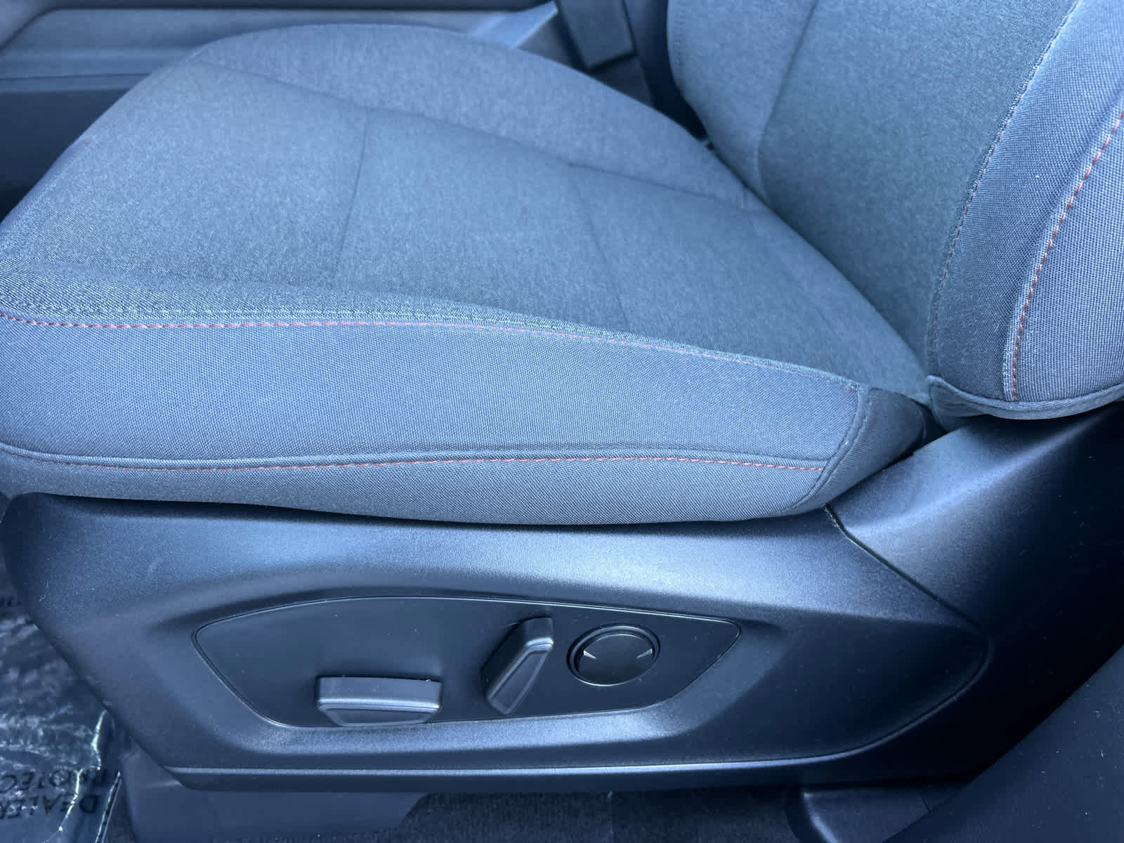 Certified 2025 Ford Explorer Active image 27