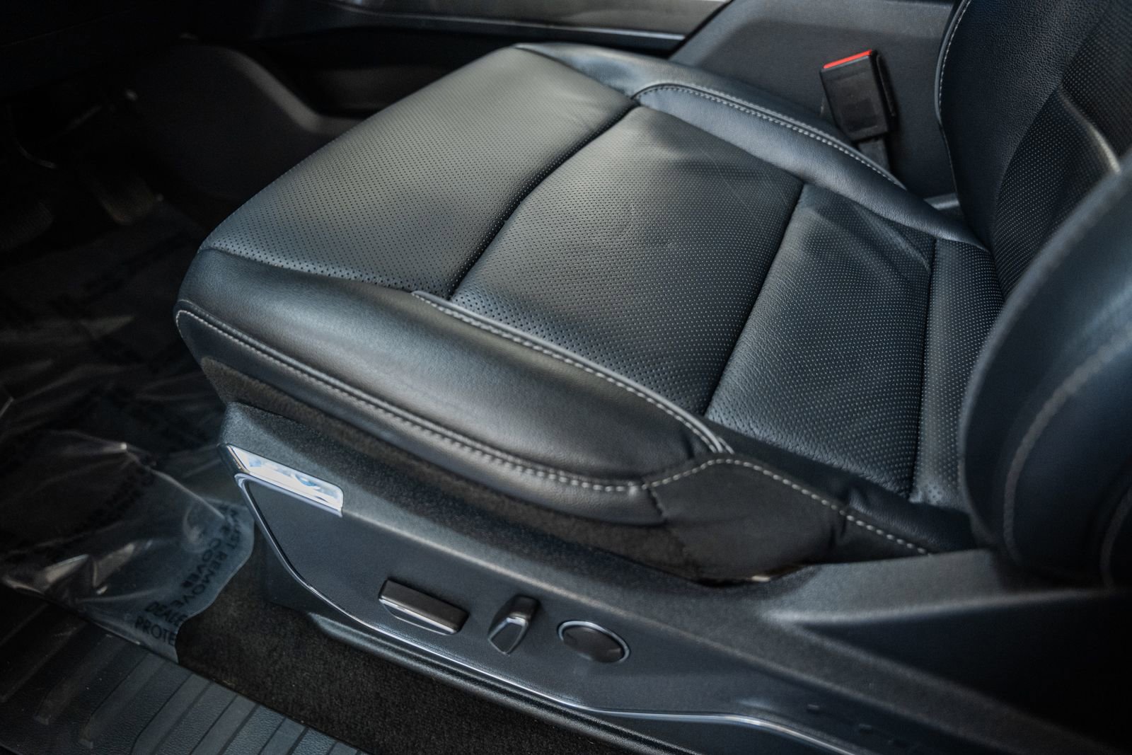 Certified 2022 Ford F150 Lariat w/ Equipment Group 502A High image 43