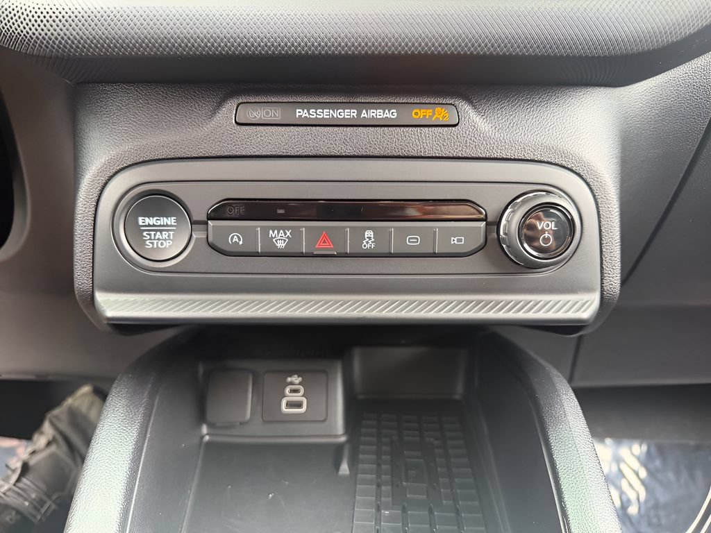 Certified 2025 Ford Bronco Sport Outer Banks AWD/4WD image 16