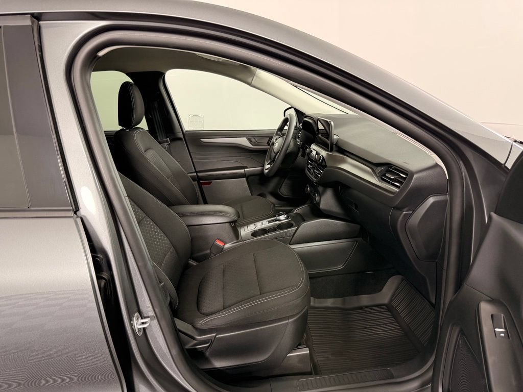 Certified 2025 Ford Escape Active AWD/4WD image 18