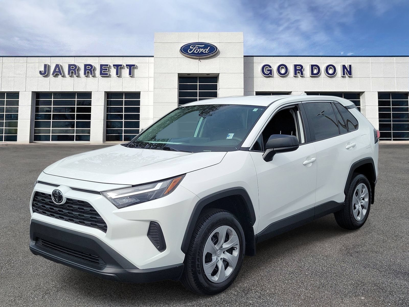 Used 2025 Toyota RAV4 LE FWD image 2