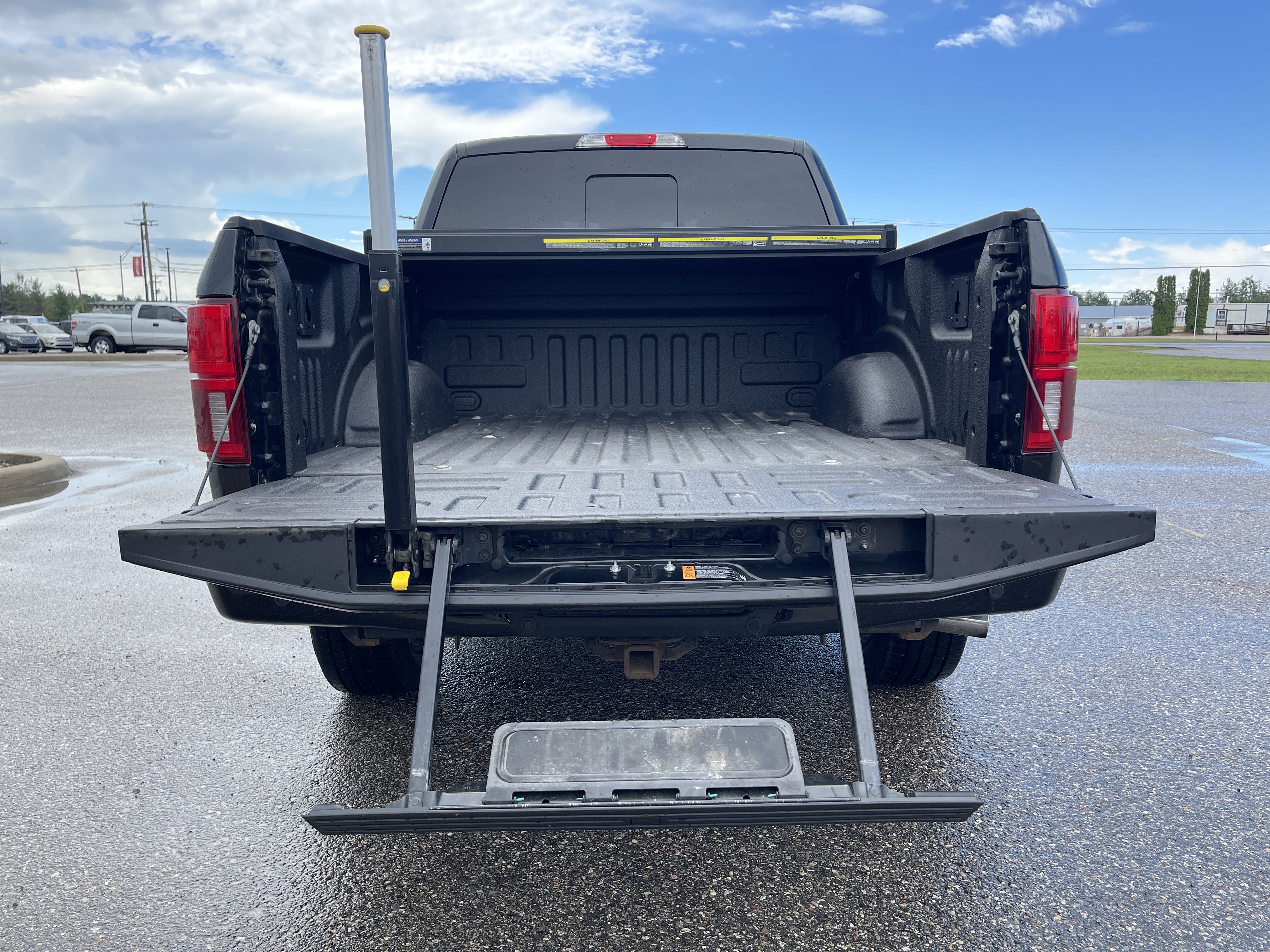 Certified 2020 Ford F150 Lariat w/ Equipment Group 502A Luxury AWD/4WD image 10