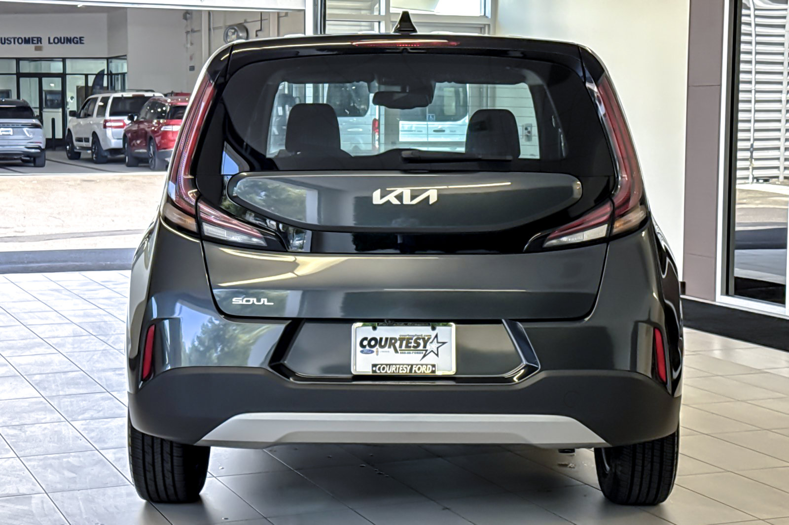 Used 2023 Kia Soul S FWD image 5