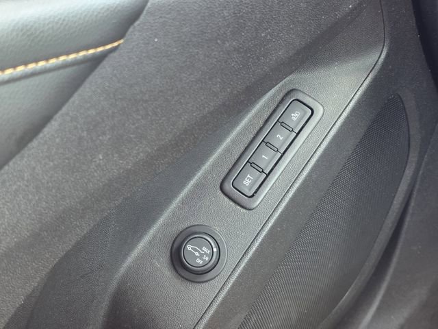 Used 2019 Chevrolet Equinox Premier FWD image 16
