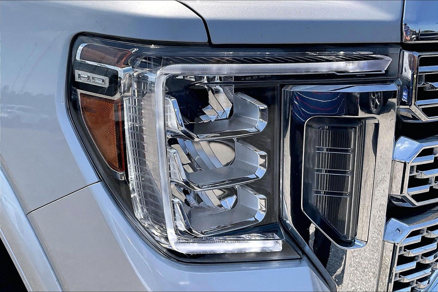 Used 2021 GMC Sierra 3500 Denali w/ Denali Ultimate Package AWD/4WD image 27