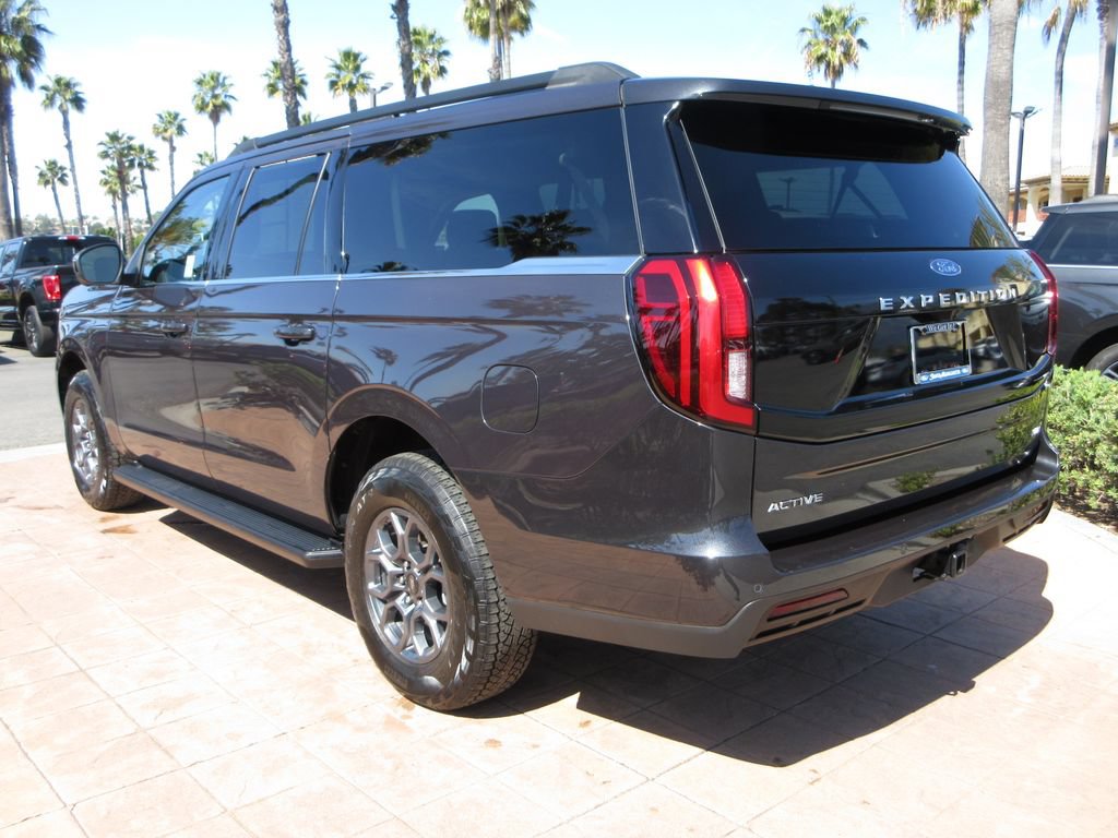 Certified 2025 Ford Expedition Max Active RWD image 2