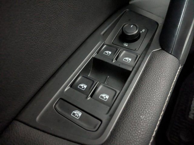 Used 2022 Volkswagen Tiguan S image 21