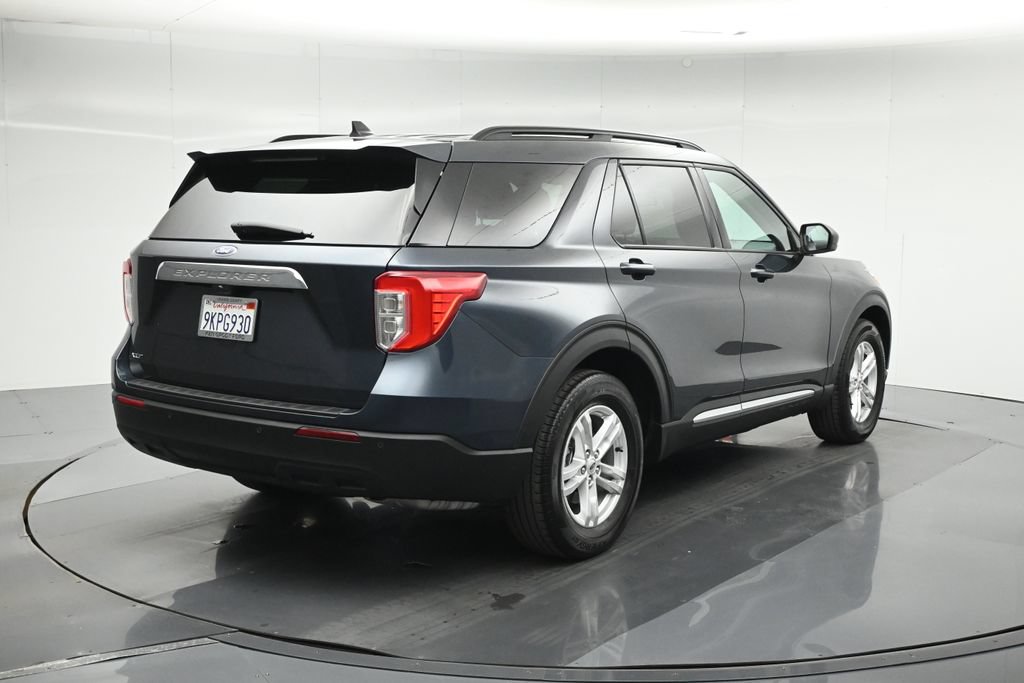 Certified 2023 Ford Explorer XLT RWD image 9