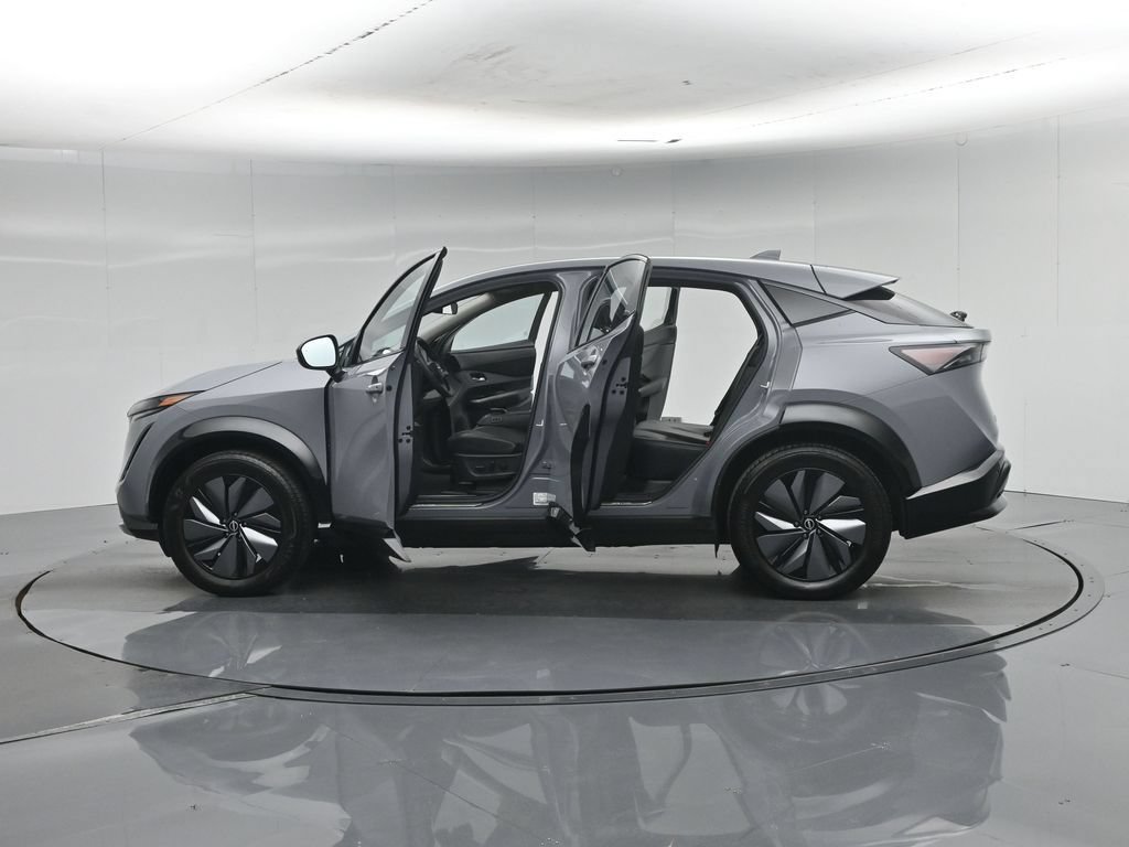 Used 2024 Nissan Ariya AWD image 38
