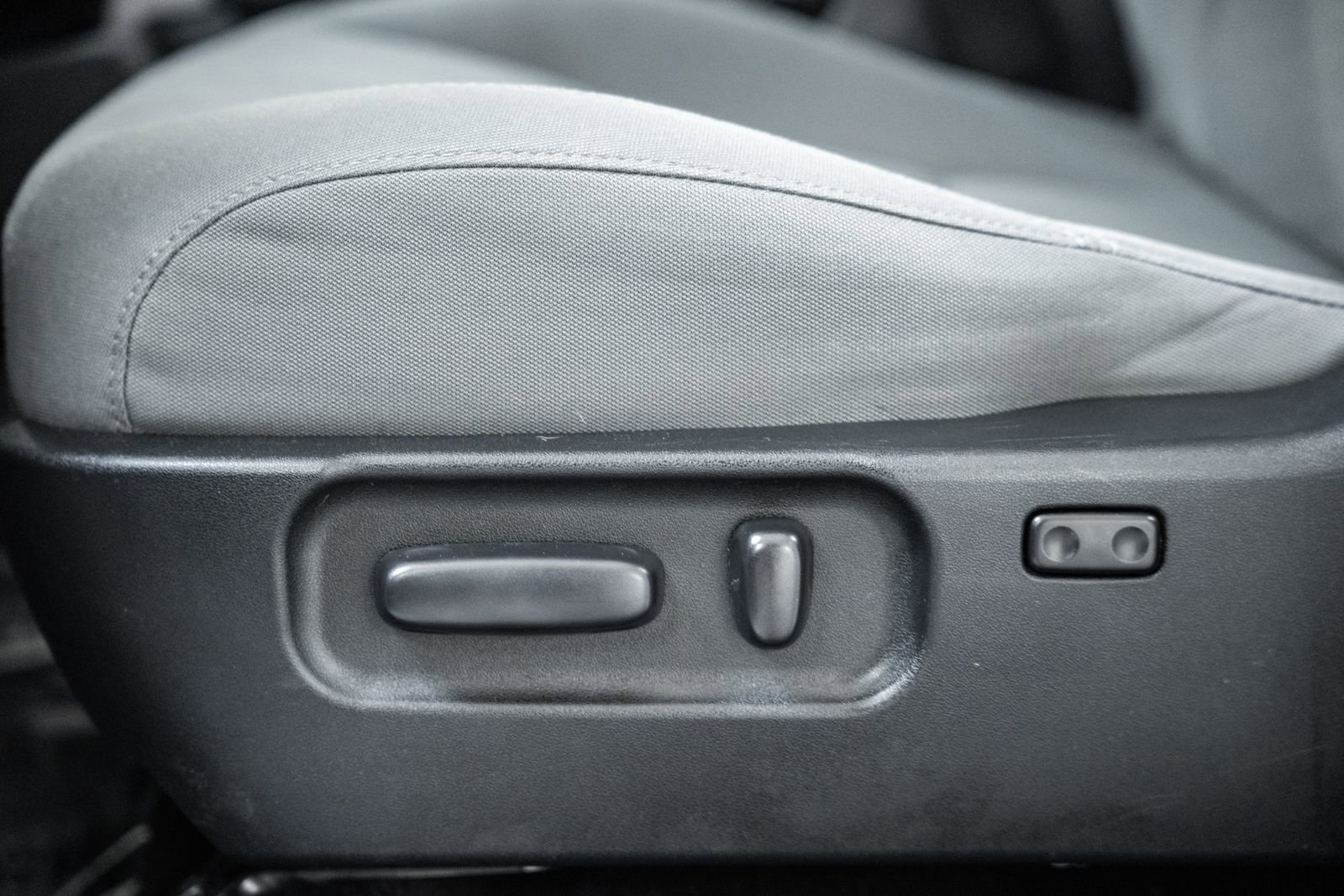 Used 2020 Toyota Tacoma SR5 image 40