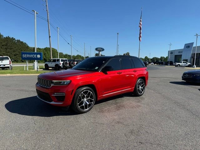 Used 2022 Jeep Grand Cherokee Summit AWD/4WD image 3