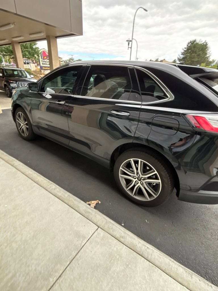 Certified 2023 Ford Edge Titanium AWD/4WD image 4