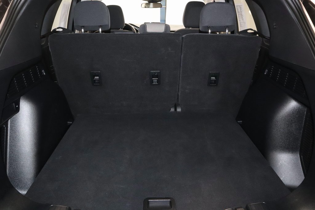 Certified 2022 Ford Escape SE w/ SE Sport Appearance Package image 16