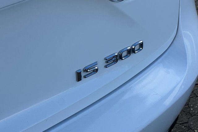 Used 2019 Lexus IS 300 F Sport image 35