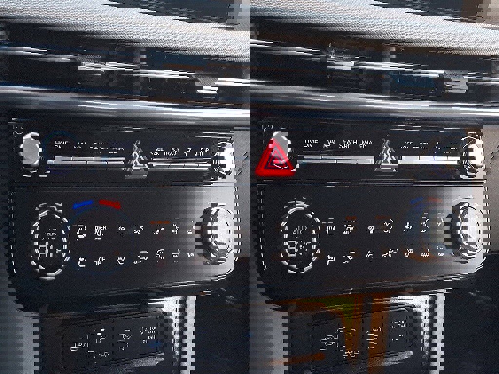 Used 2025 Hyundai Tucson Limited image 16