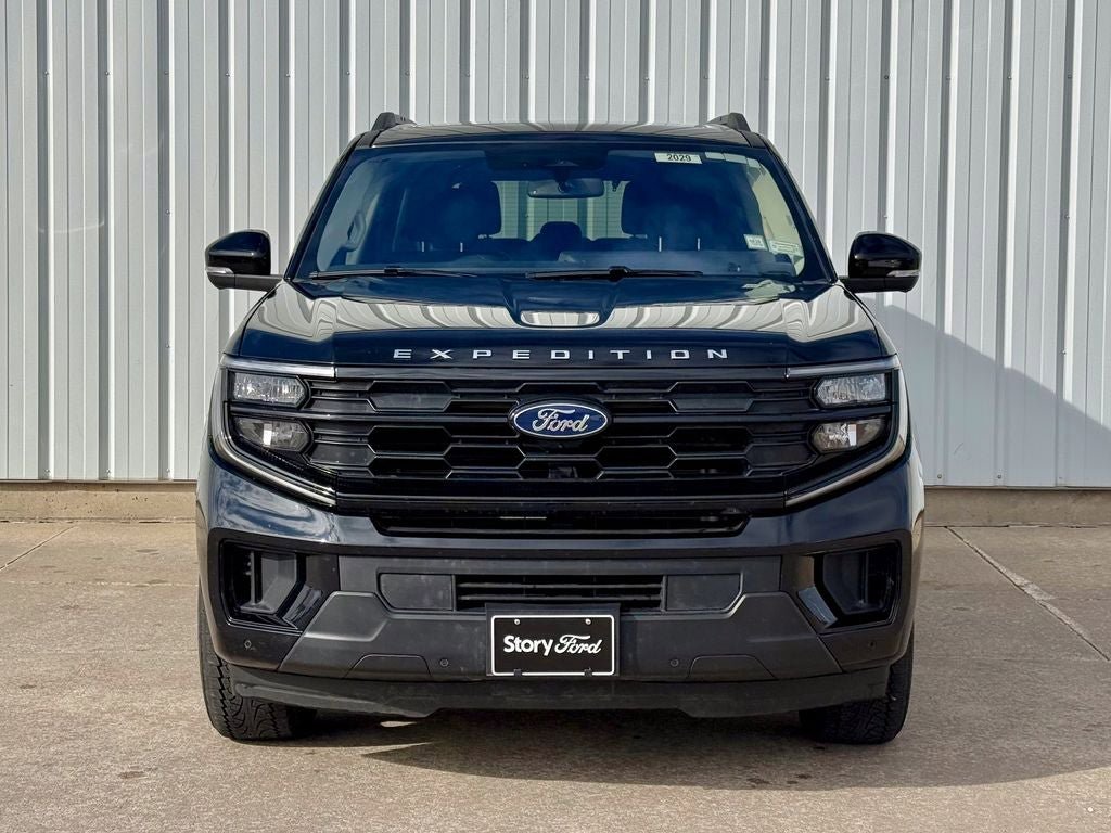 Certified 2025 Ford Expedition Active AWD/4WD image 9