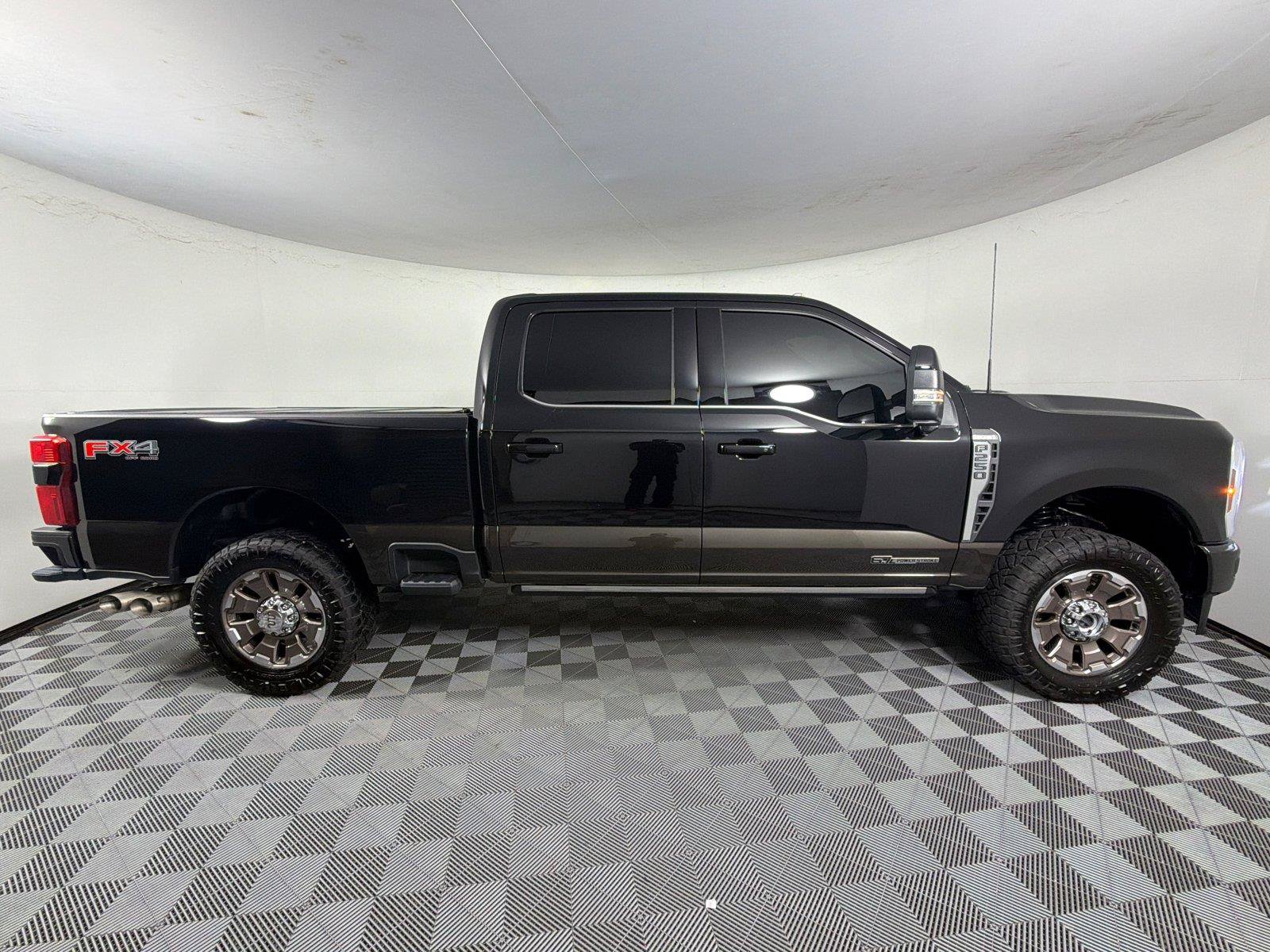 Certified 2025 Ford F250 King Ranch AWD/4WD image 8