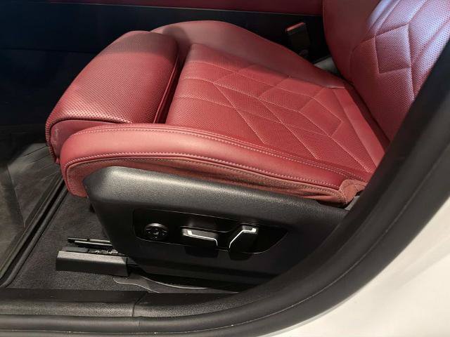 Used 2024 BMW 530i w/ M Sport Package RWD image 21