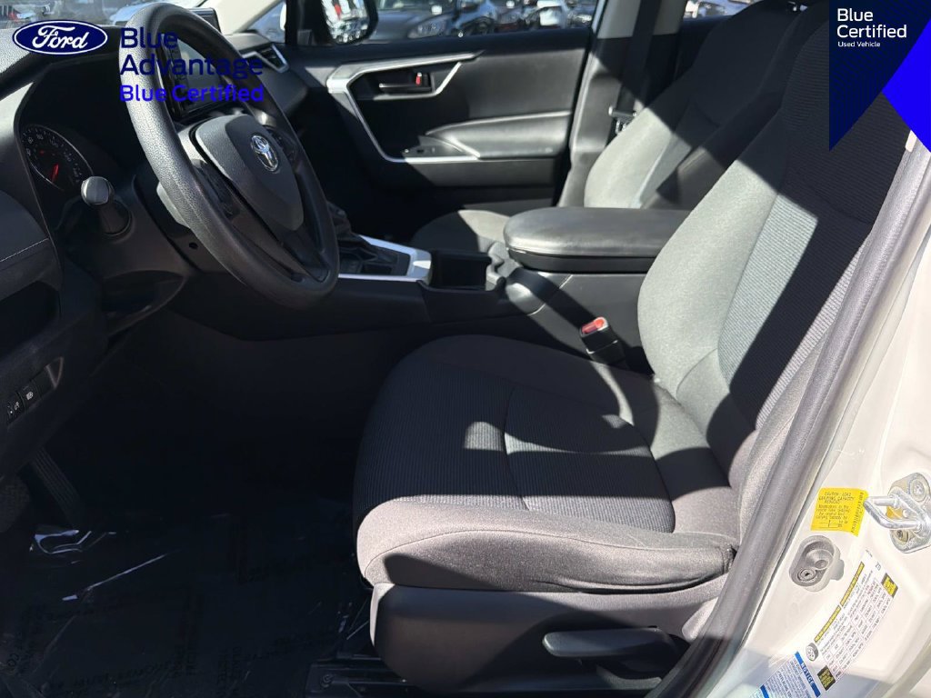 Used 2022 Toyota RAV4 LE AWD/4WD image 18
