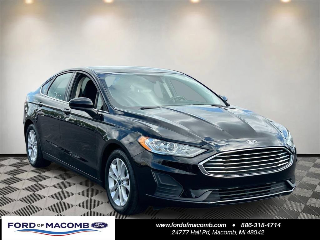 Certified 2020 Ford Fusion SE FWD image 1