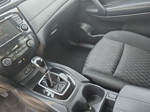 Used 2020 Nissan Rogue SV AWD/4WD image 23