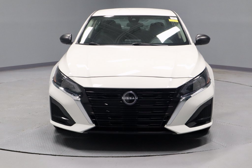 Used 2025 Nissan Altima 2.5 S FWD image 5