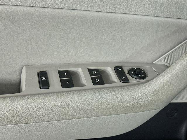 Used 2019 Hyundai Sonata SEL FWD image 18