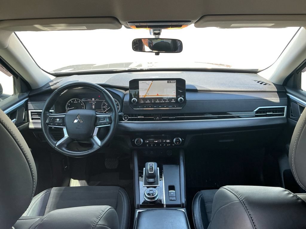 Used 2022 Mitsubishi Outlander SE AWD/4WD image 17
