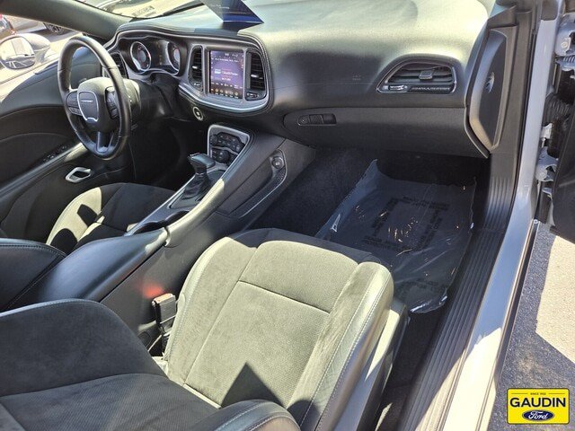 Used 2022 Dodge Challenger R/T w/ Plus Package RWD image 17
