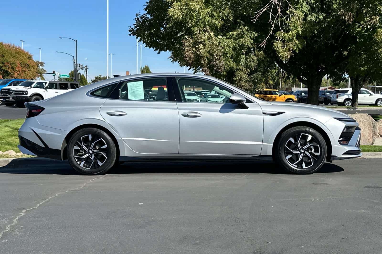 Used 2025 Hyundai Sonata SEL FWD image 8