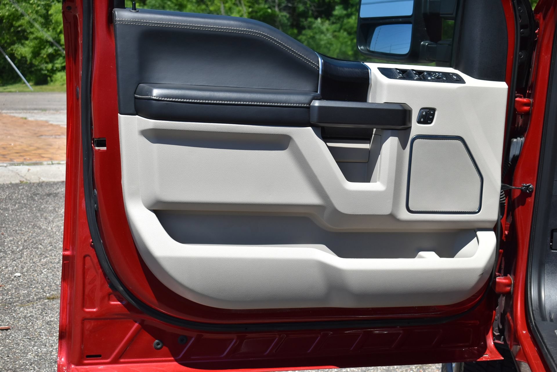 Certified 2021 Ford F250 Limited AWD/4WD image 12